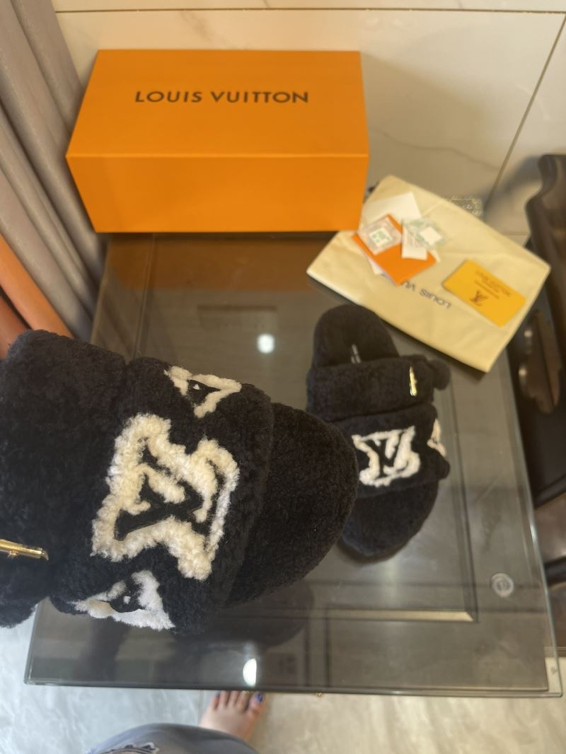 Louis Vuitton Slippers